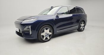 LAB实拍丨都是9字辈，深蓝S09为啥卖得最便宜
