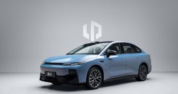 8.98 万元起的零跑B01，想做半价Model 3？