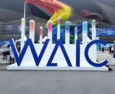 WAIC 2025观察：具身智能登台入室，观众排队AI把脉