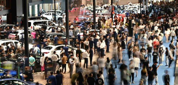 9月购车权益盘点：特斯拉新车降价；小鹏继续加码；蔚来标配大电池