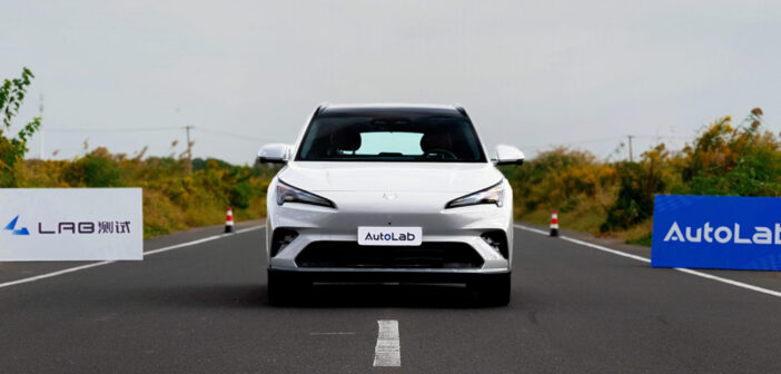 实测反杀官标,极狐全新阿尔法T5团灭增程通病?